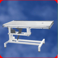 Aparatura Medicala - Masa de consultaie / operatie cu baterii